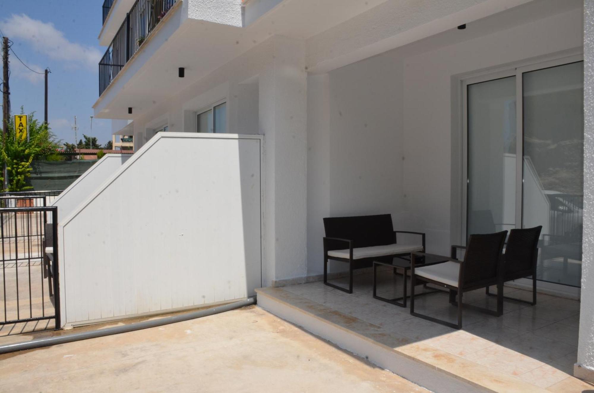 Laertis Apartments - By Imh Travel & Tours Paphos Exteriér fotografie